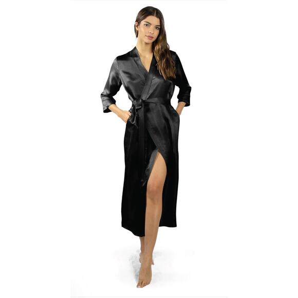 Tara Sartoria Women's sz. M Luxury Artisan Washable Silk Robe in True Black Long